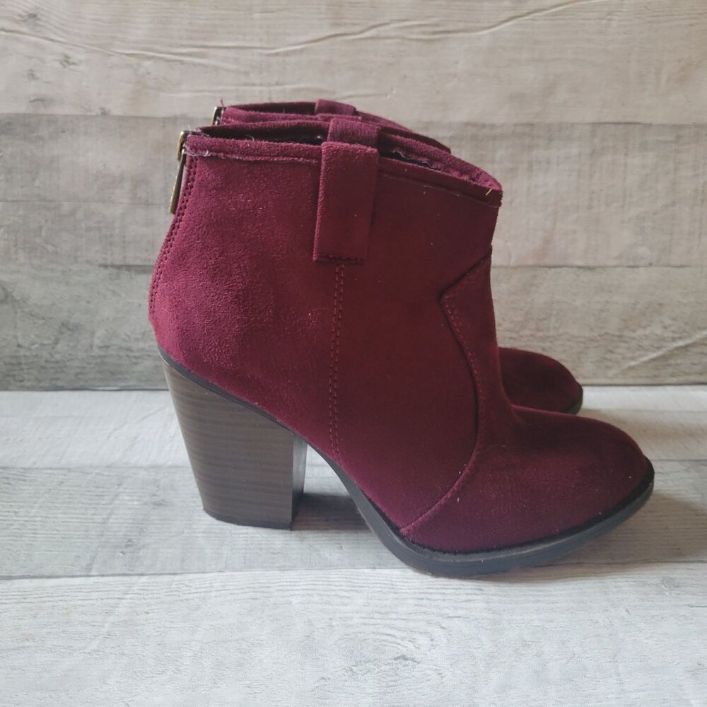 Soda Womens Suede Ankle Booties With Side Zipper & Chunky Heel 7